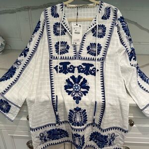 Zara Cotton White Short Blue Embroidered Tunic Size Small New w/ tags